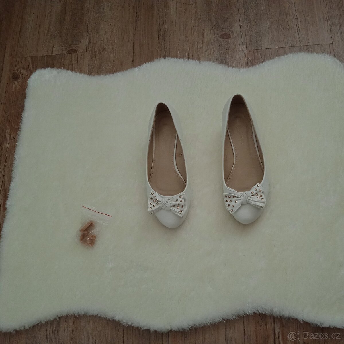Svatební obuv vel. 36 a šaty vel. 40/42 - 10