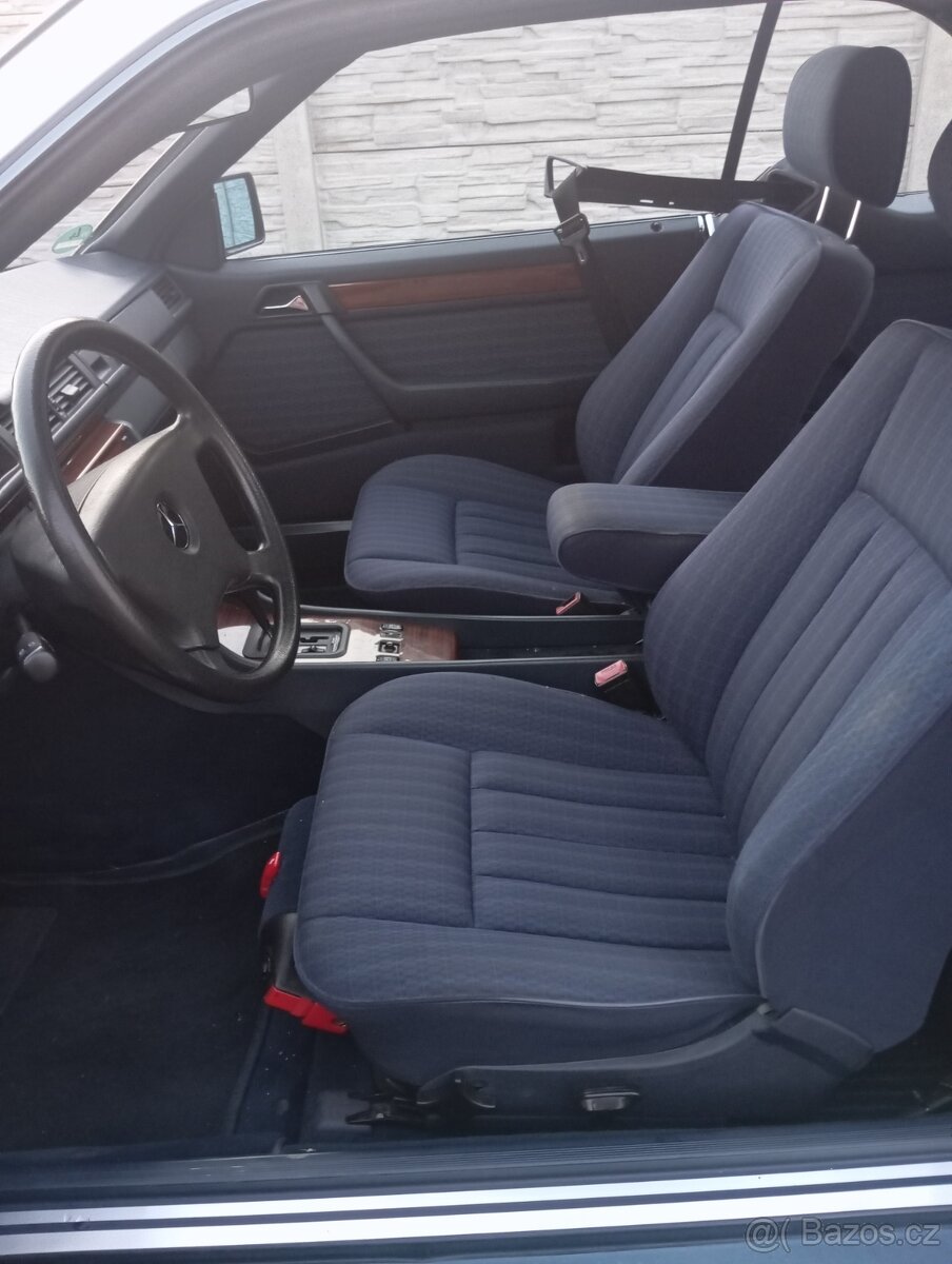 Mercedes Benz W 124 coupe ,1 Majitel - 10