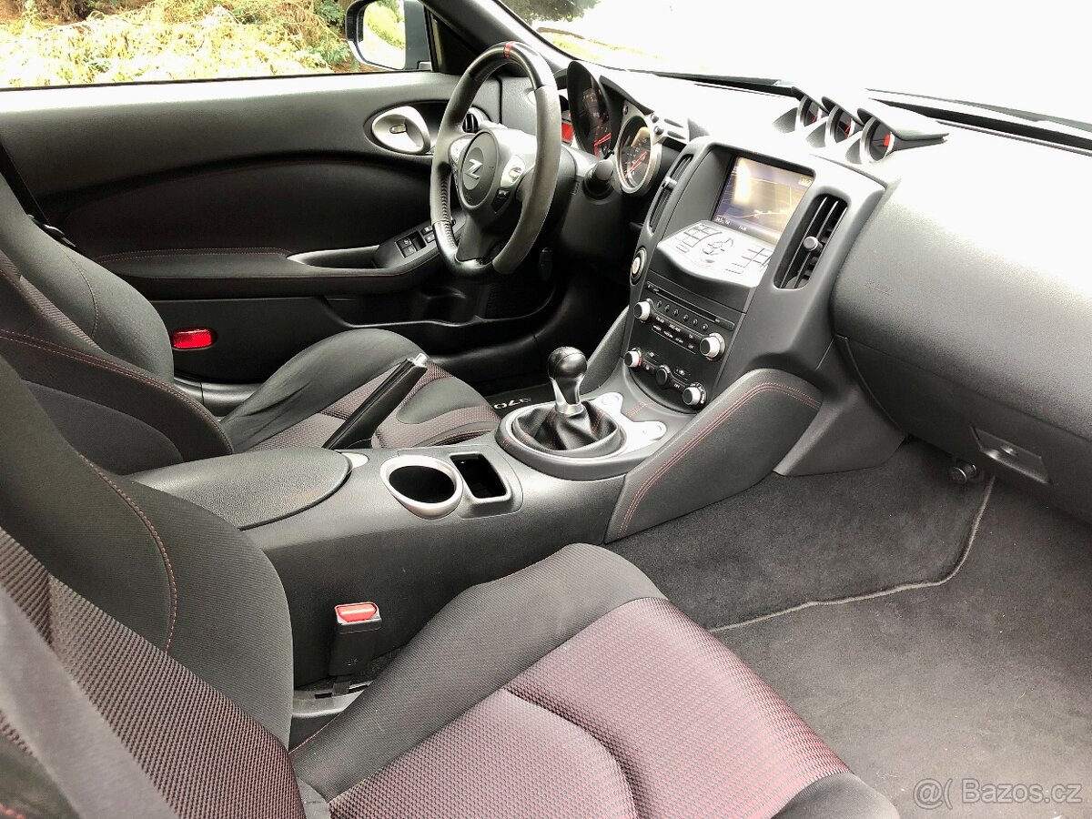 Nissan 370Z Nismo - 10