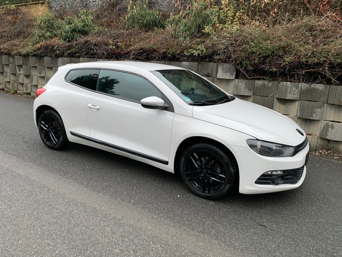 Volkswagen Scirocco 1.4 TSi 90 kw najeto 175 tis.km - 10