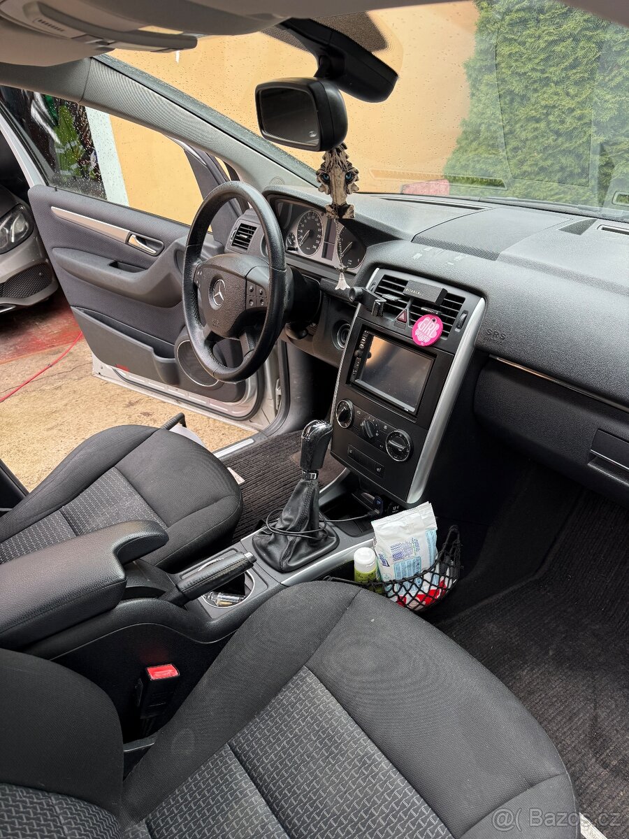 Mercedes-Benz B180 CDI - 10