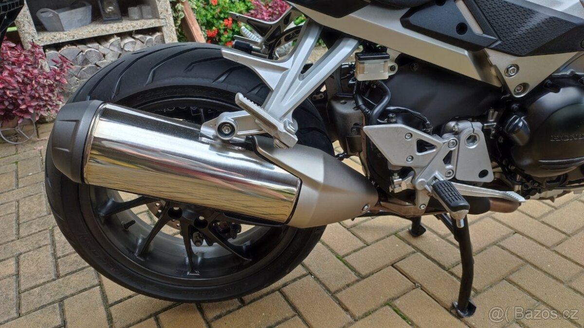 Honda VFR 800X Crossrunner - 10