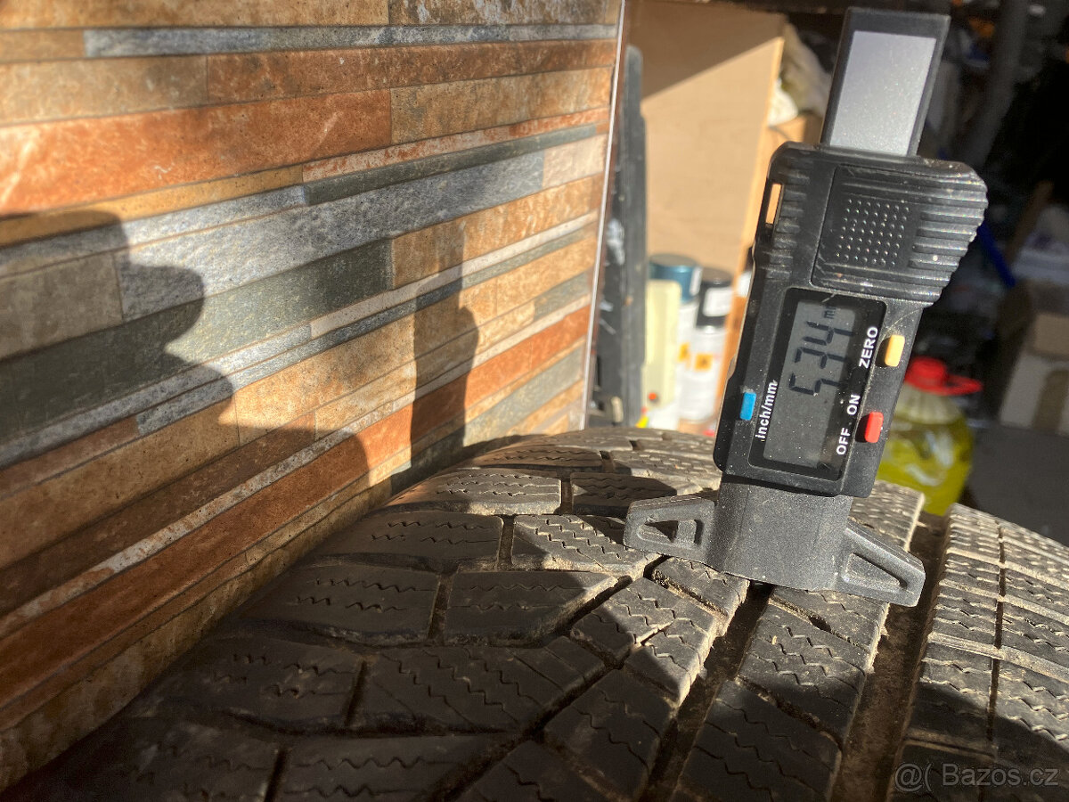 zimní pneu 205/50/17 - 10