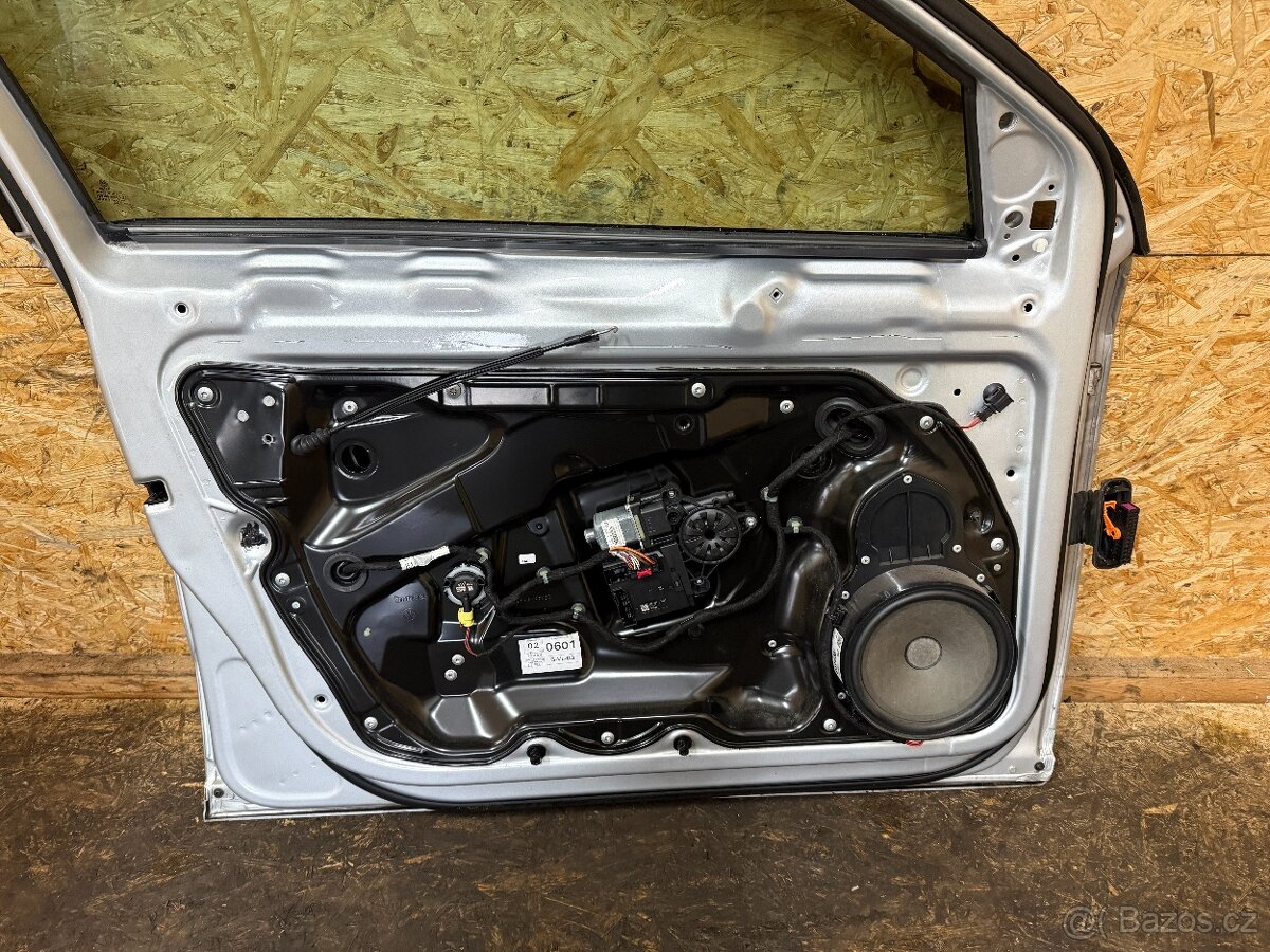 LEVÉ PŘEDNÍ DVEŘE VW PASSAT B7 LA7W - 10