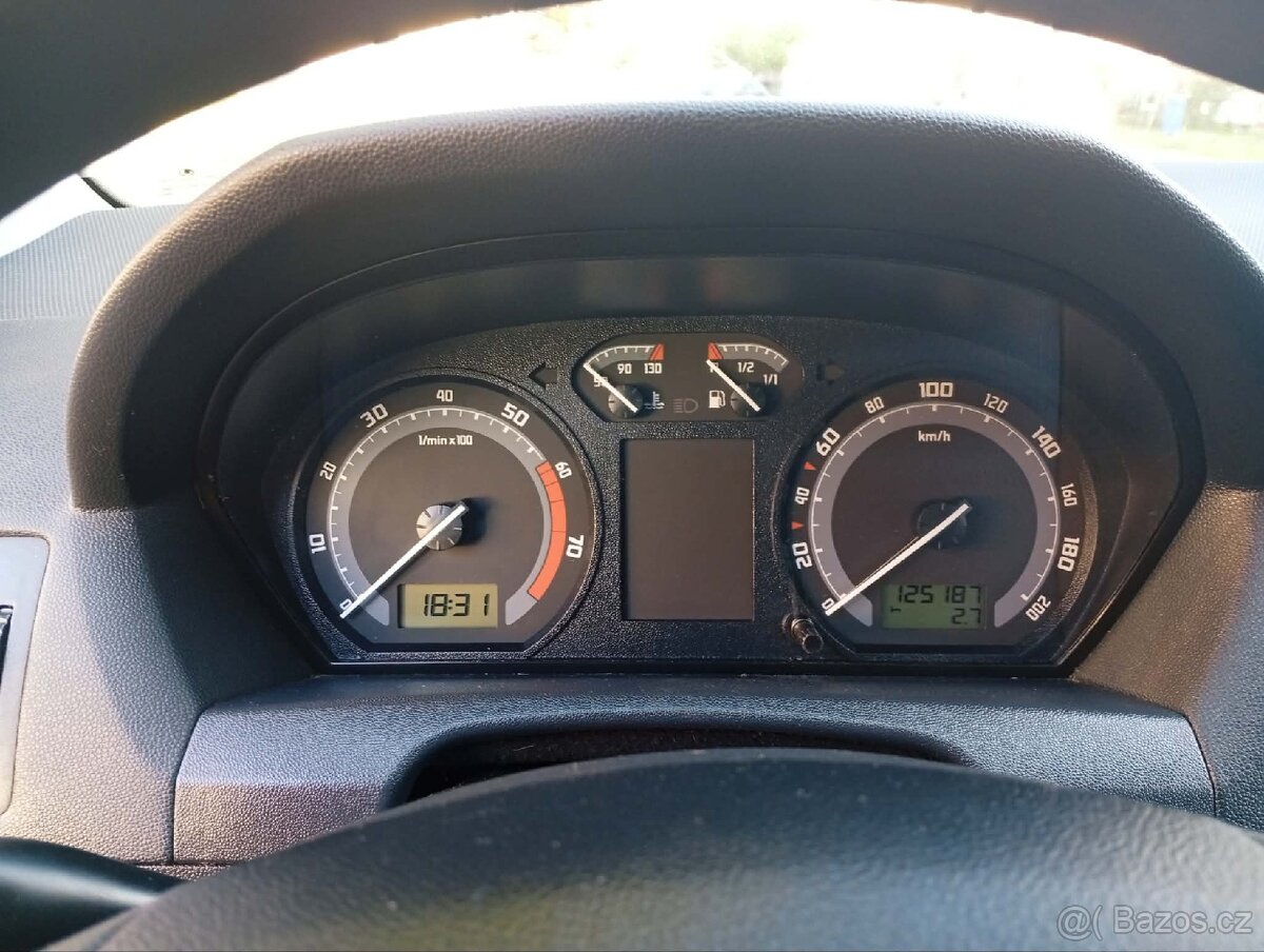 Škoda fabie 1.2.2005 - 10