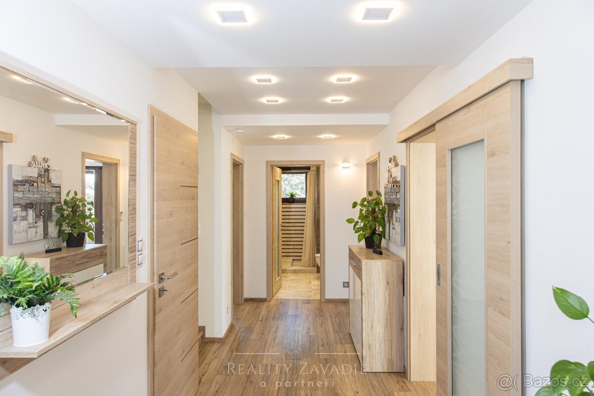 Prodej, rodinný dům, 314 m² - Praha - Suchdol, ev.č. 00785 - 10