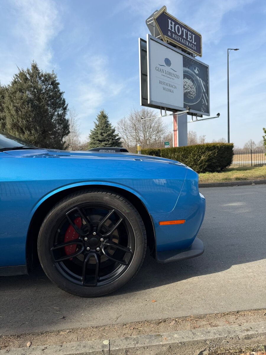 Dodge Challenger Automatik R/T Plus Shaker 70000km najeto - 10