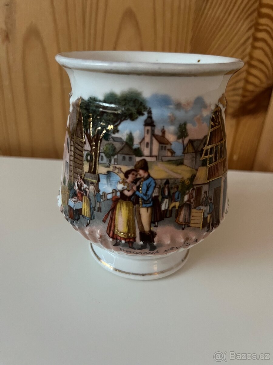 Sběratelský starý hrnek mušlák Prodaná nevěsta - 10