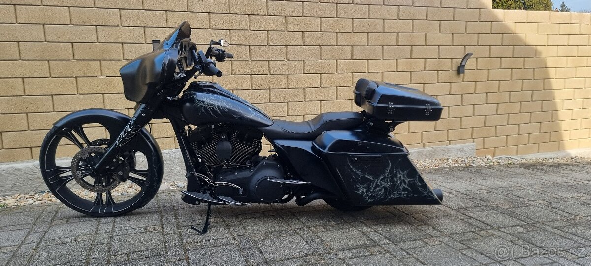 Harley Davidson-Street Glide - 10