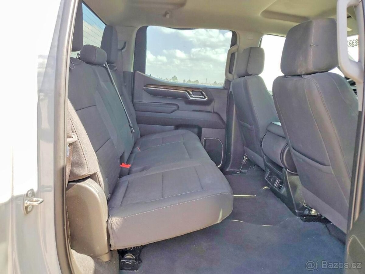 Chevrolet Silverado - 10