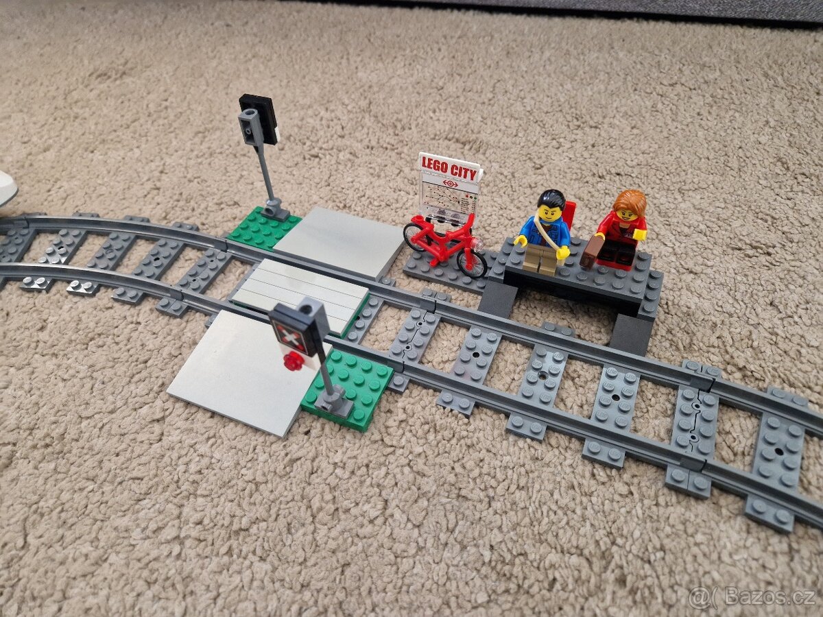 LEGO CITY VLAK 60051 - 10