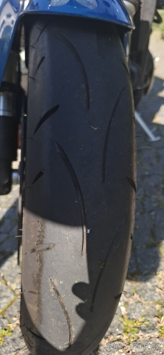 Triumph speed triple 955i - 10