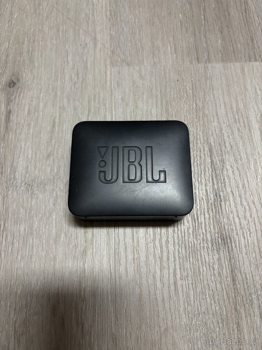 JBL Charge 4 a JBL GO Essential 2 - 10