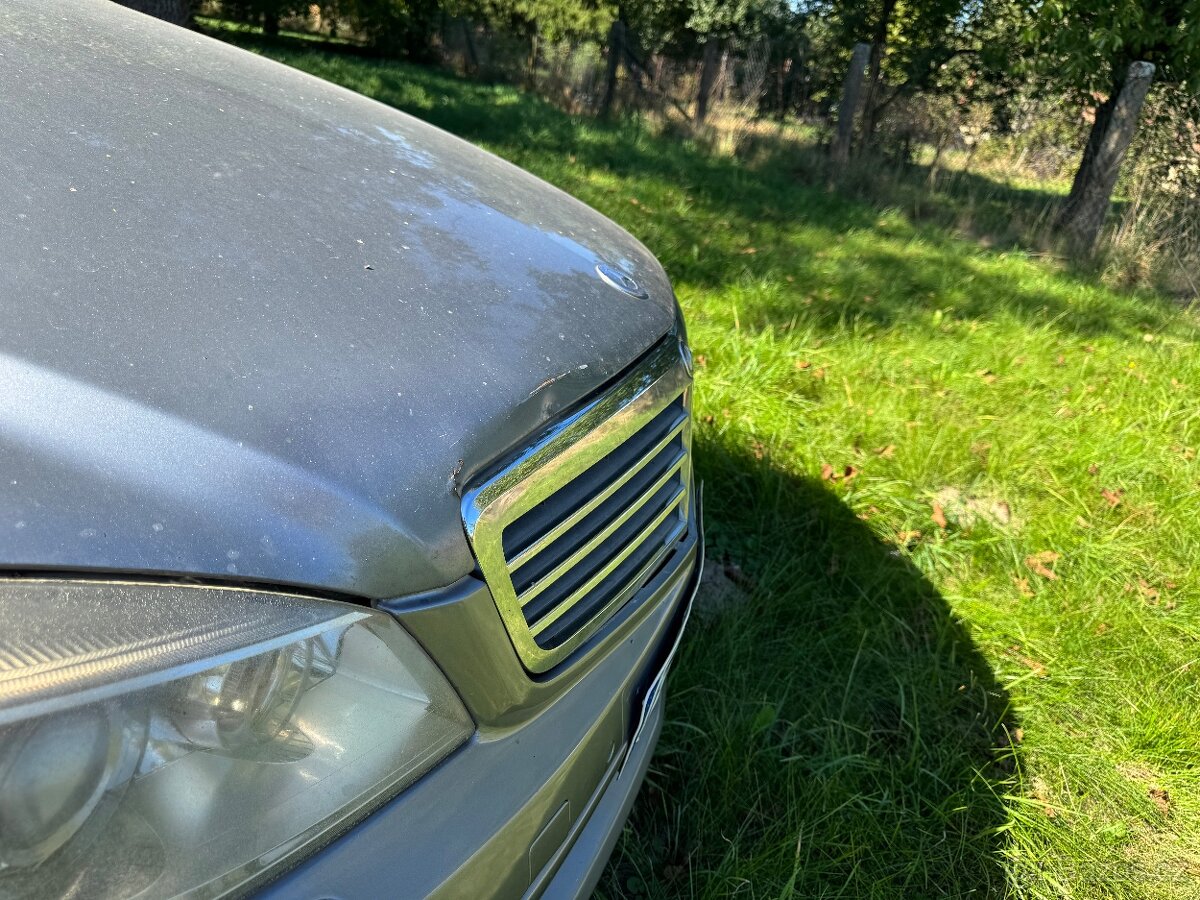 2012 Mercedes W204 C220 - 10