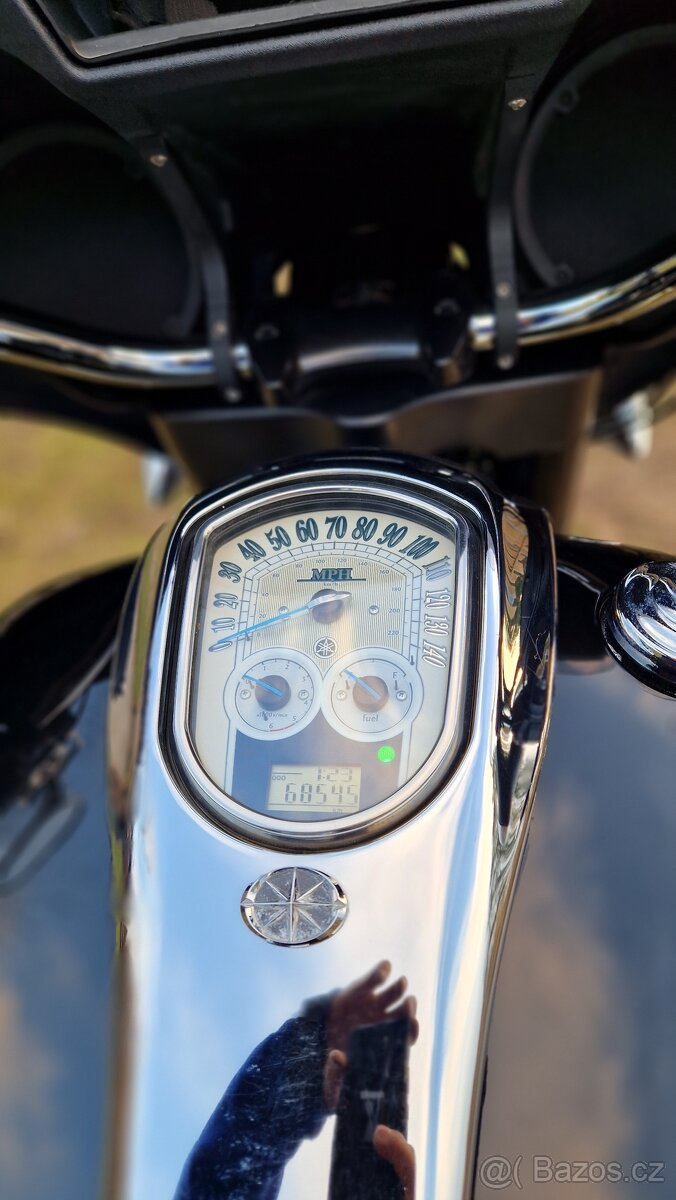 YAMAHA XV 1900 DELUXE 2011 - 10