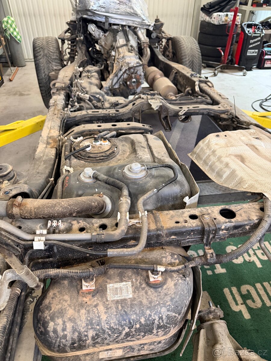 Toyota hilux 2,8 InvincibleX - 10