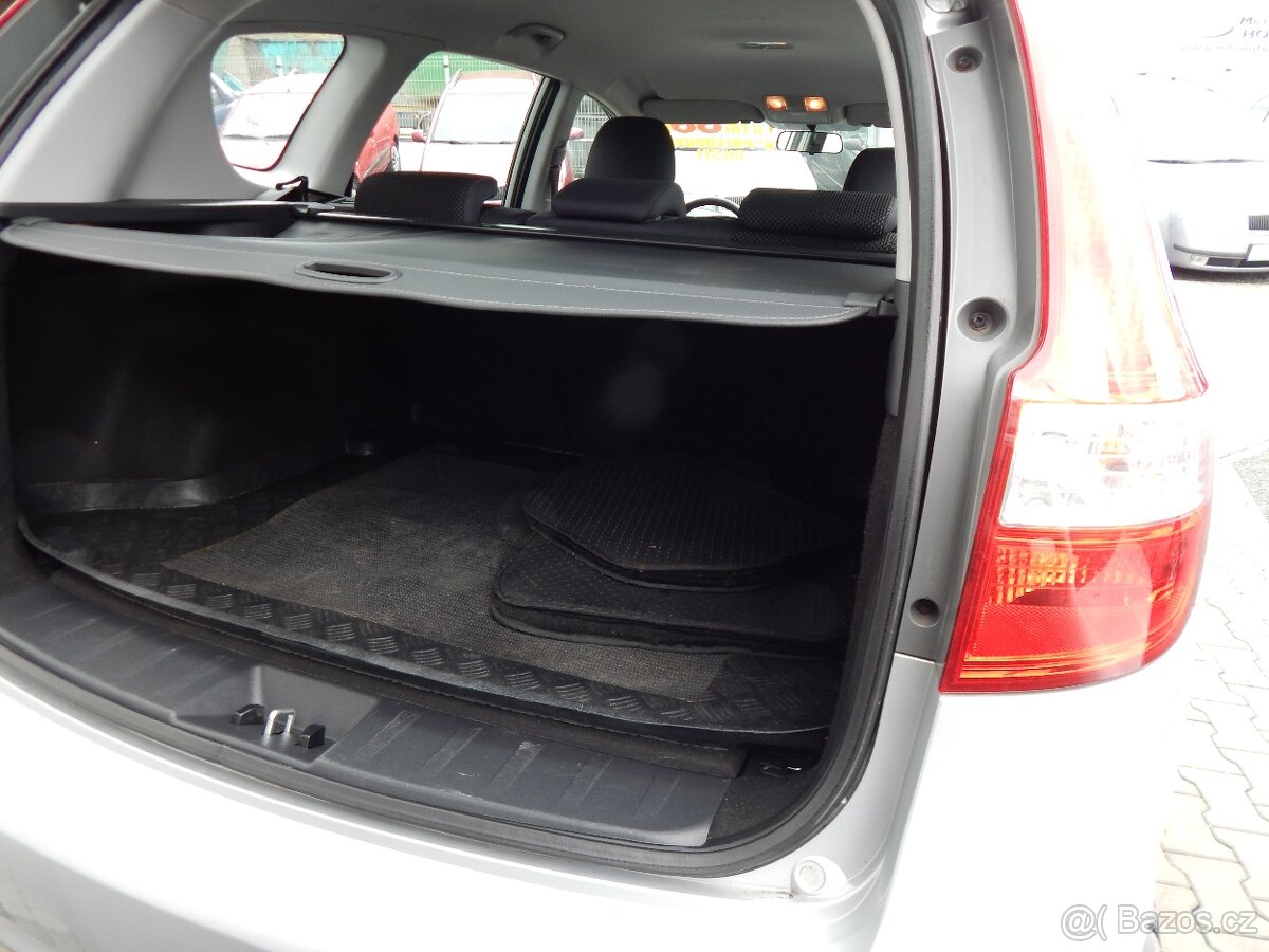 Hyundai i 30CW 1,6 CRDI - 10