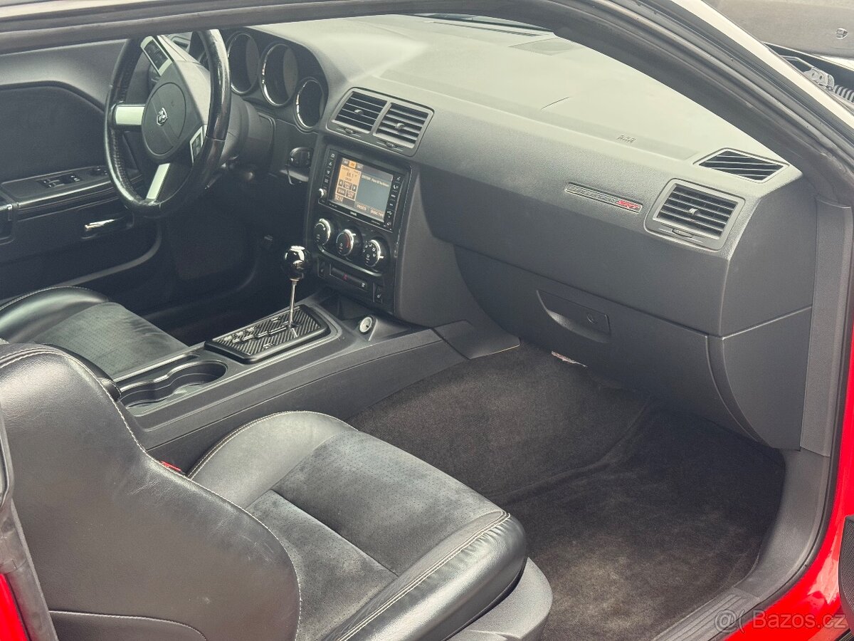 DODGE CHALLENGER SRT 6,1 - 10