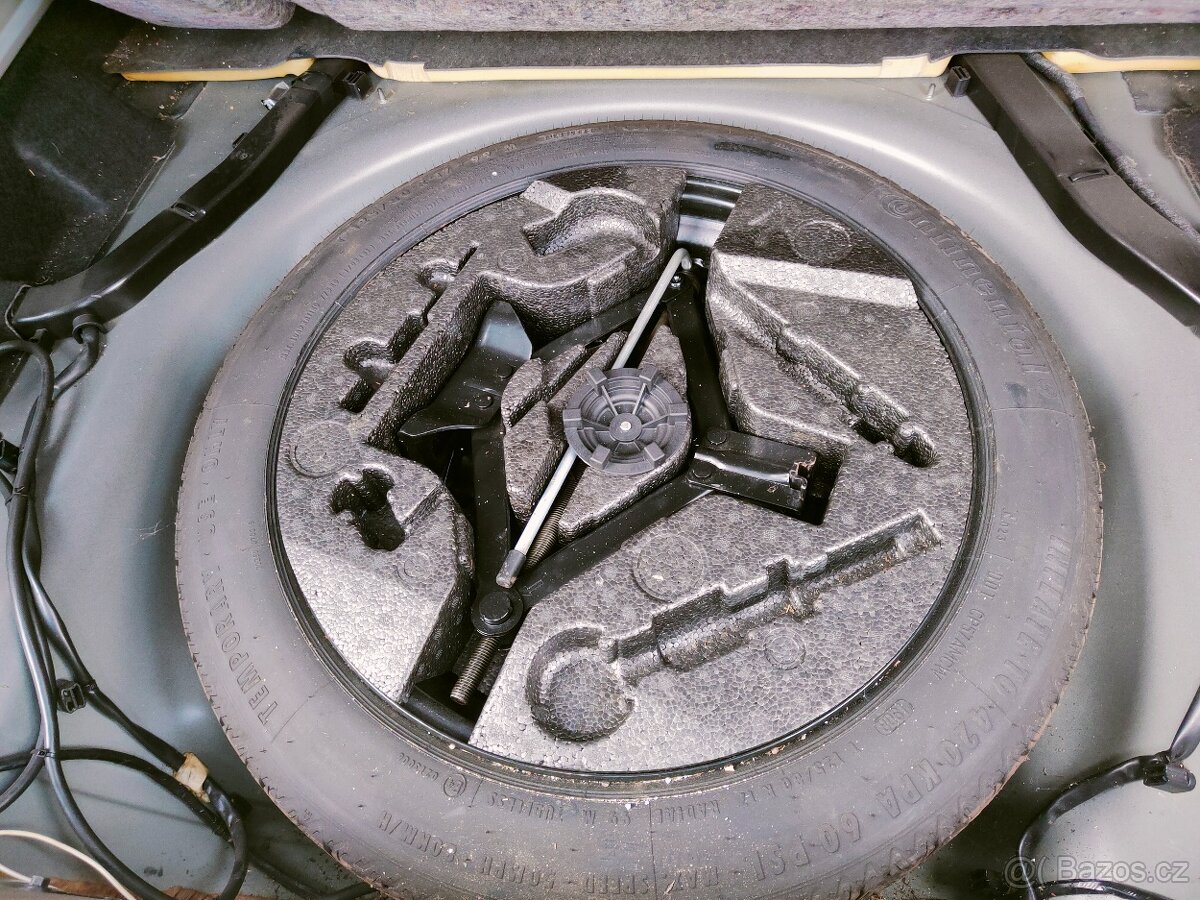 Volvo XC70 D5 136kw - Náhradní díly - 10