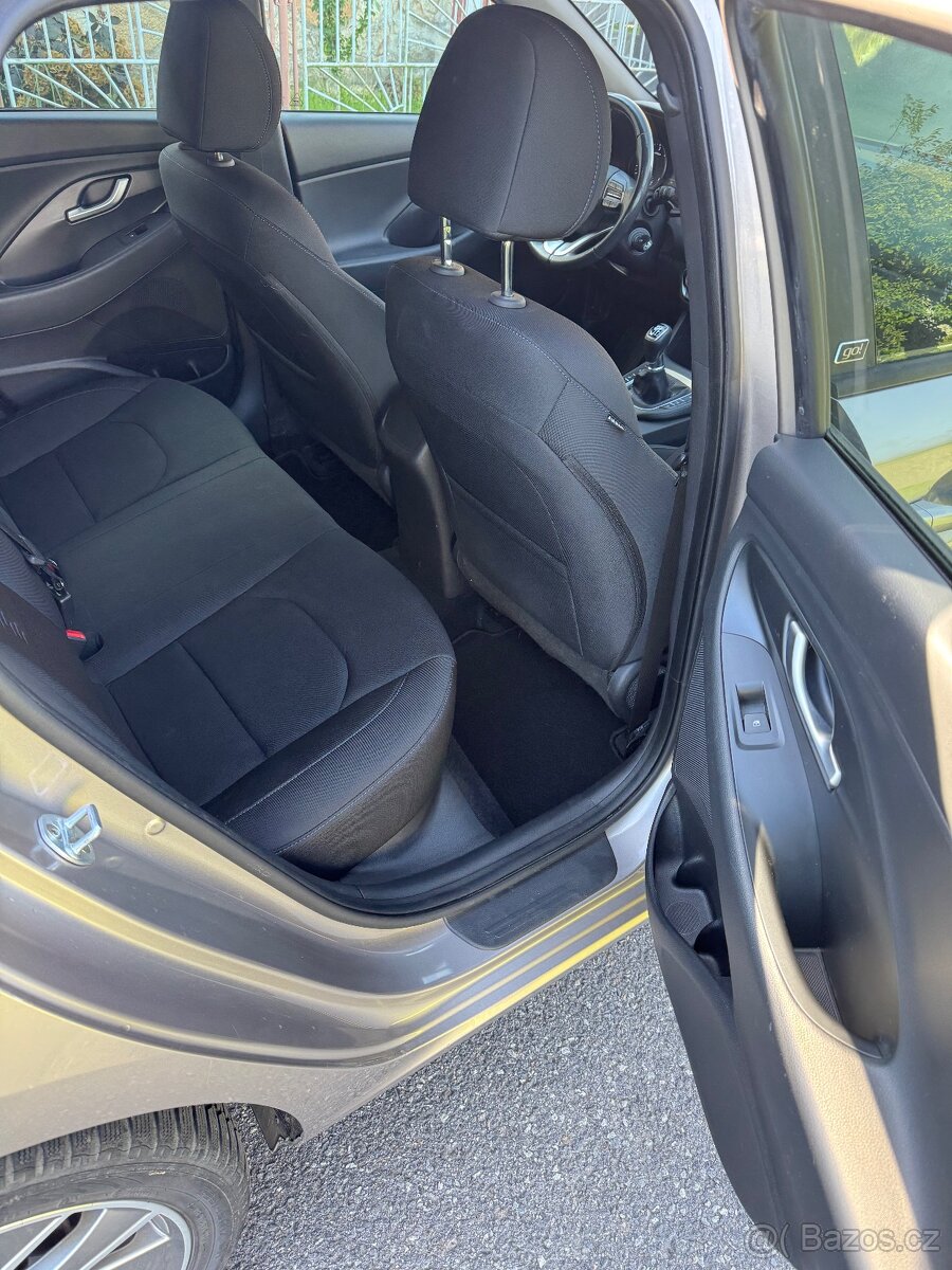 HYUNDAI I30 1.6 CRDi 81kW 2018 - 10