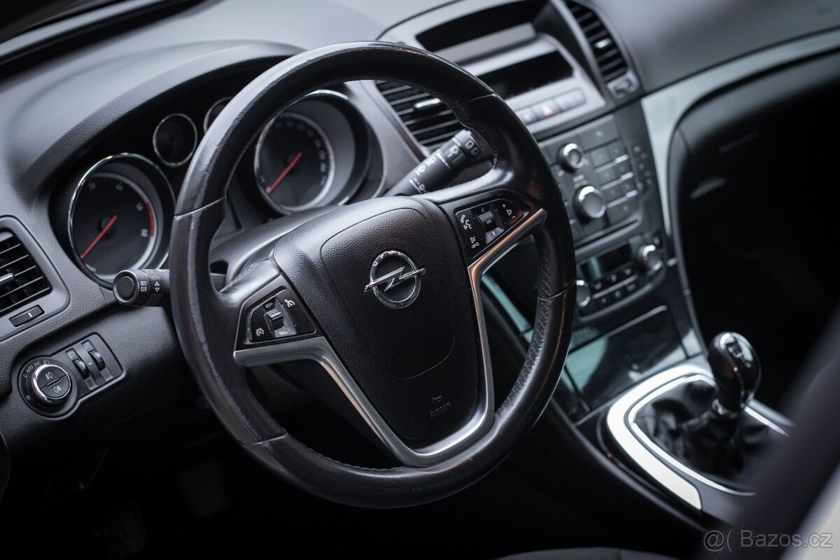 Opel Insignia ST 96kW - 10