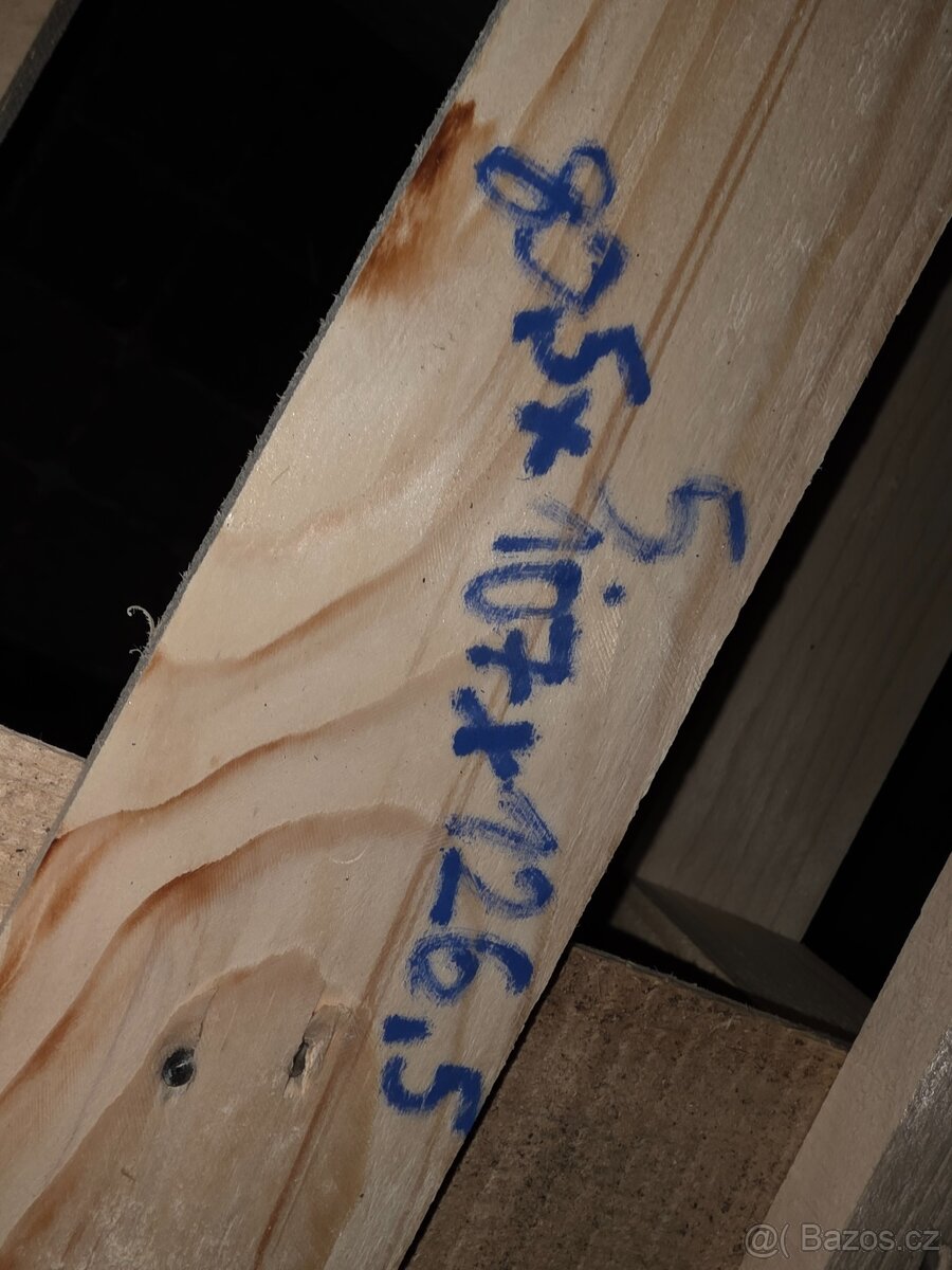 Dřevěný dřevník - 10