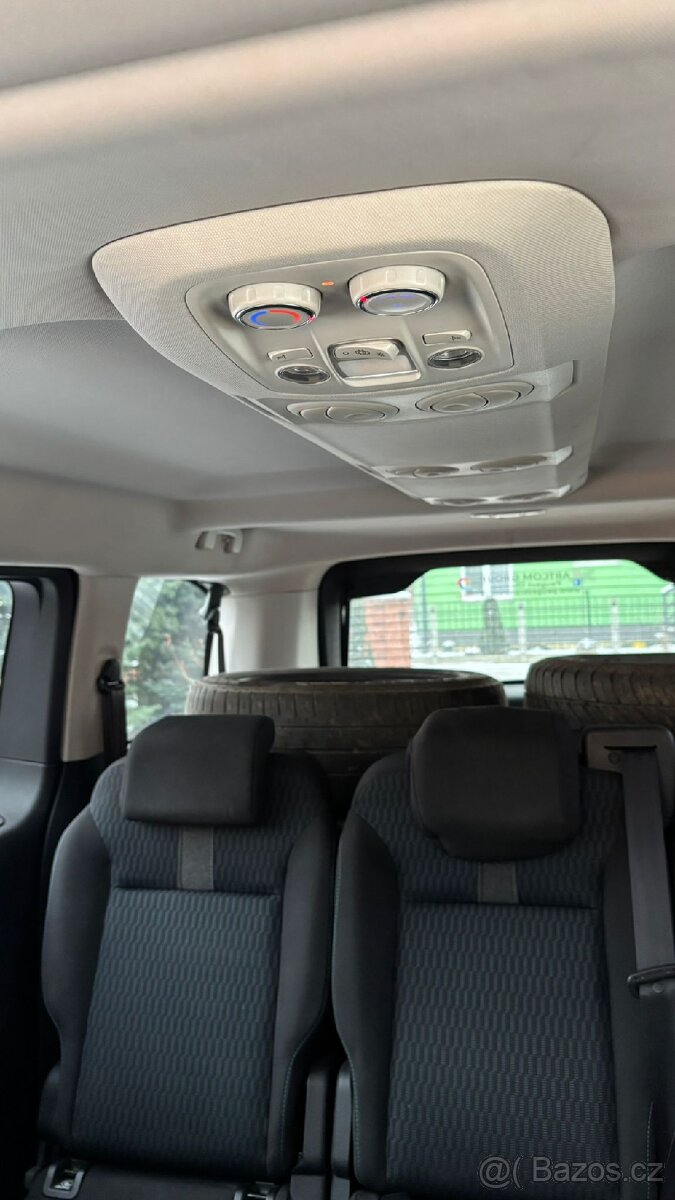 Peugeot Traveller - 10