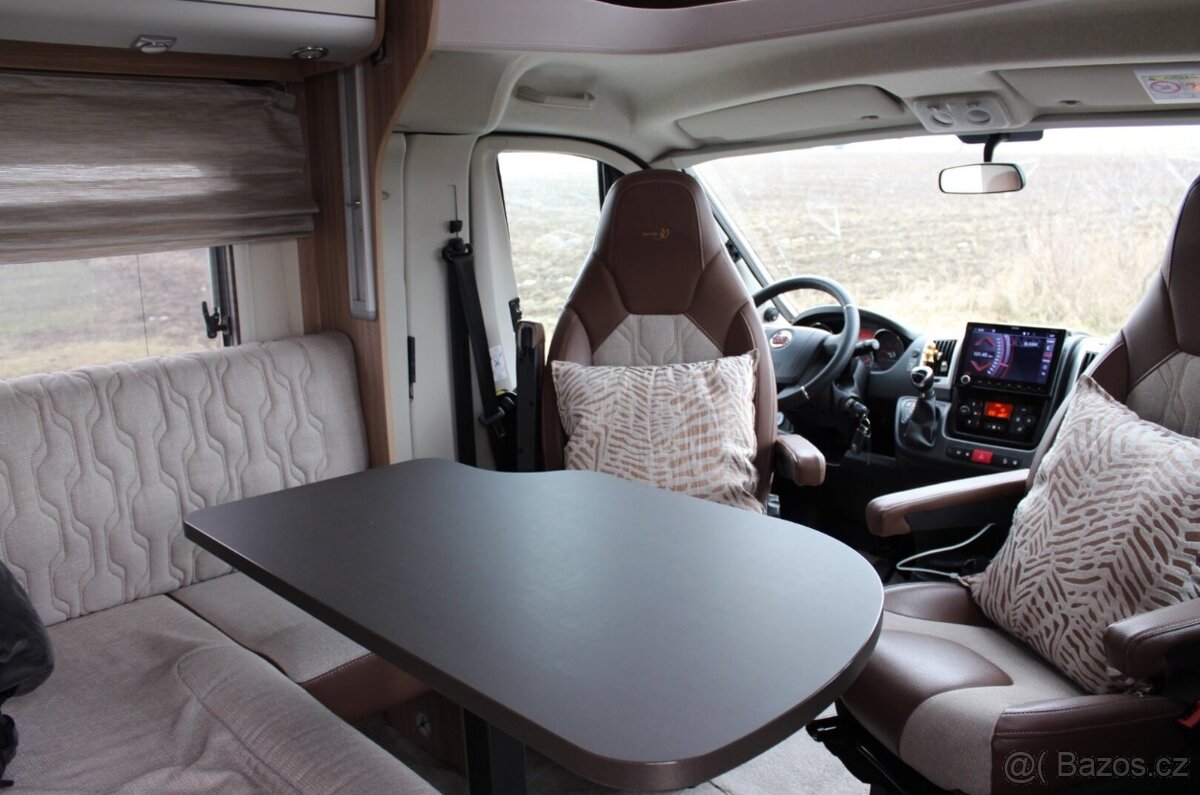 Burstner IXEO 710 TOP STAV - 10