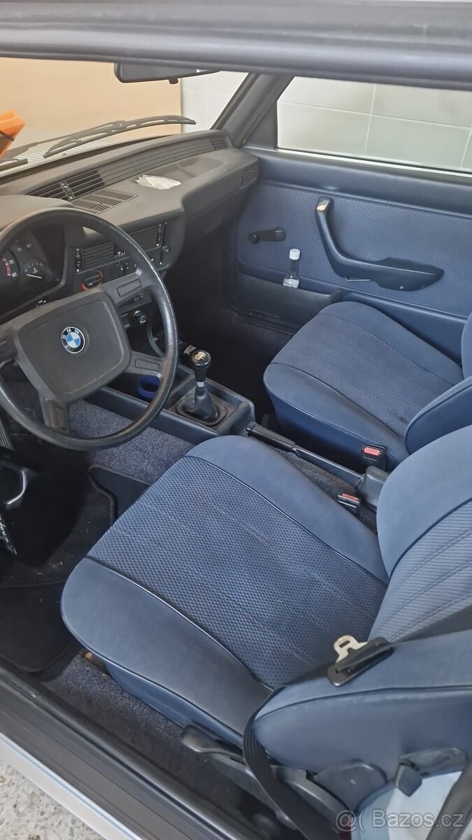 Prodám BMW e21 323i, 1981, manuál, 195 tisíc najeto - 10