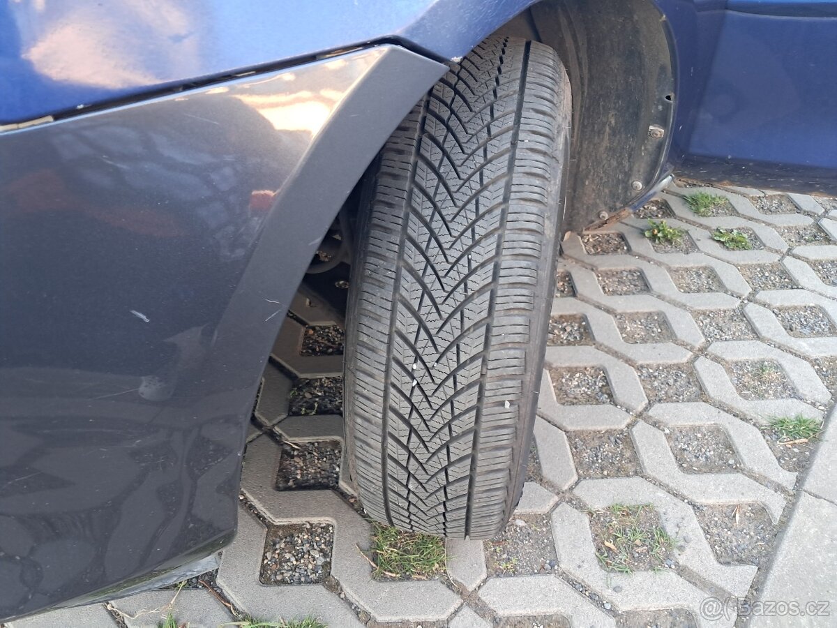 Mazda2 - 10