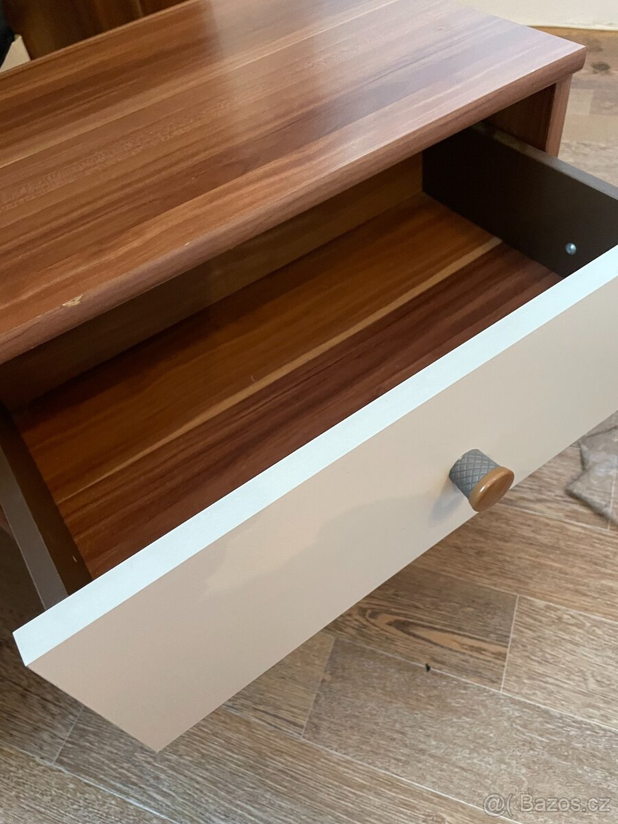 Psací stůl a stolek - 10