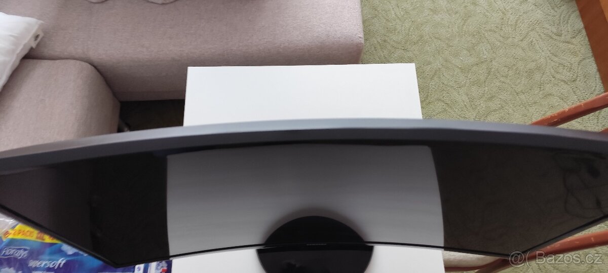 Monitor Samsung zakřivený 32" - 10