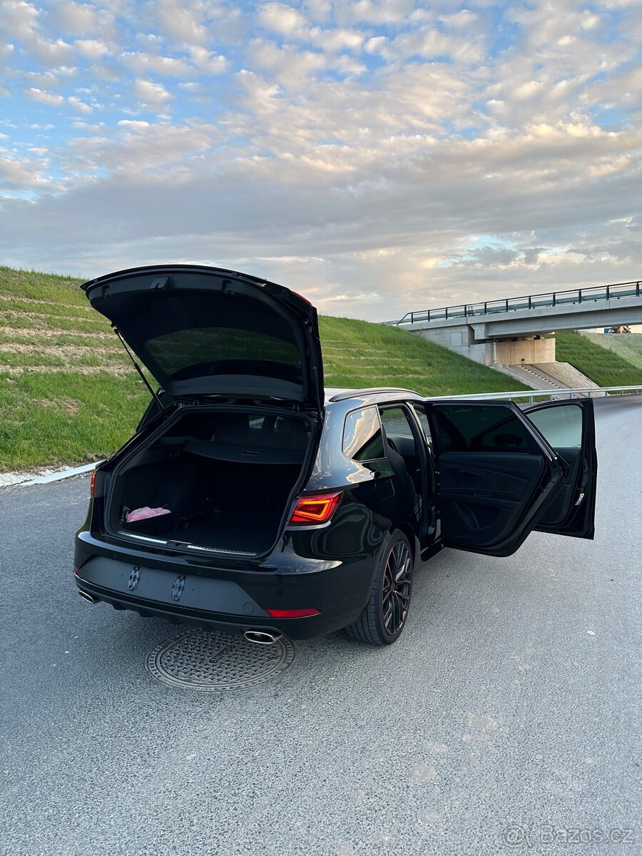 Seat Leon Cupra 221kw Max. výbava - 10