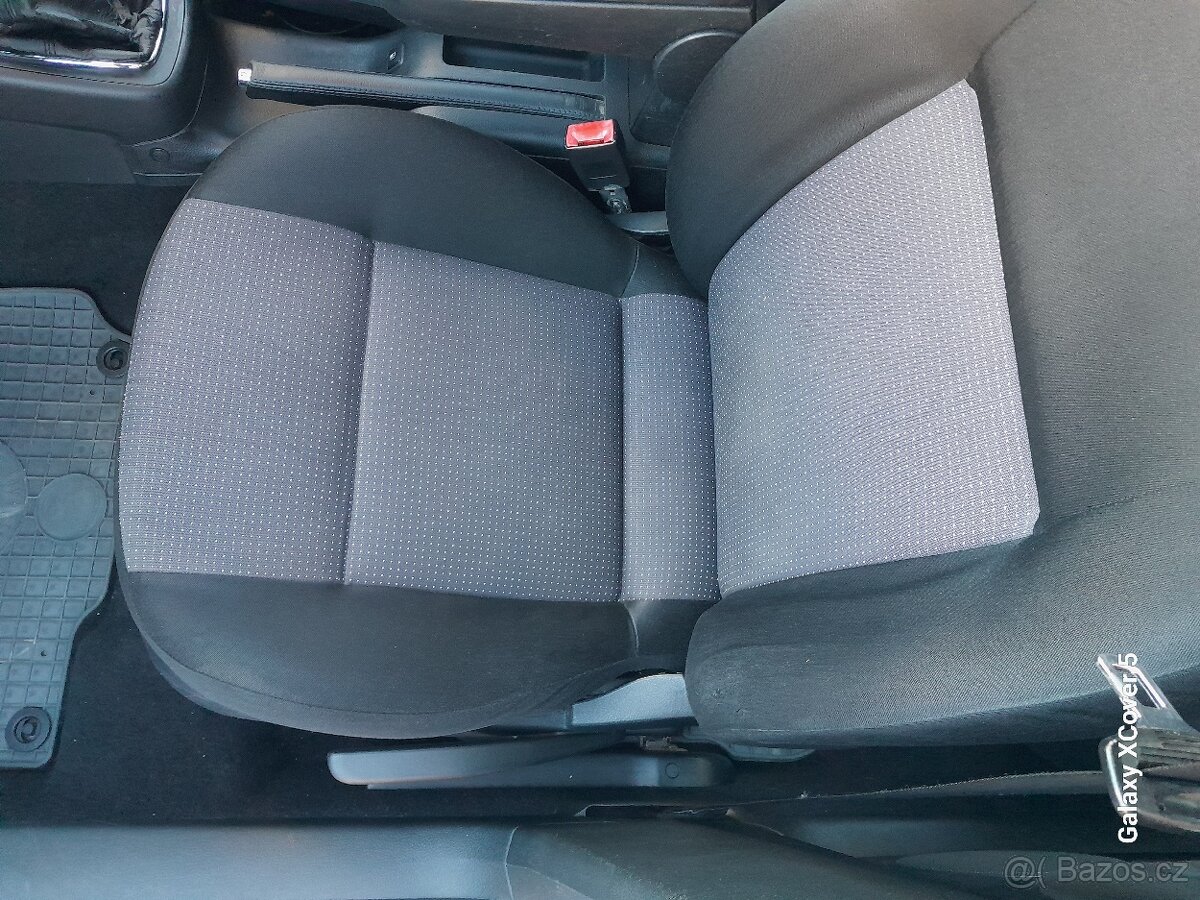 VW Bora 1.6i, 77kW, manuál 183tis.km - 10