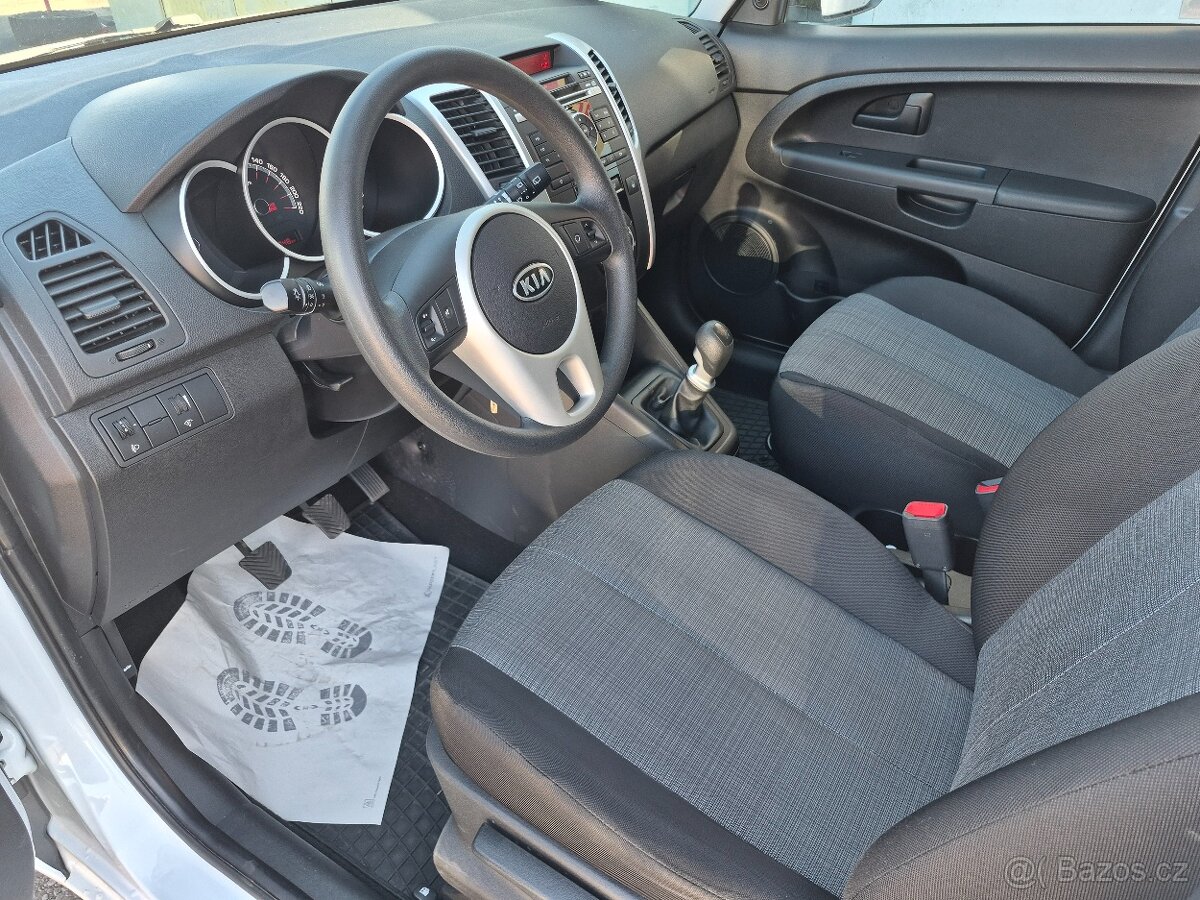 Venga, 1,4i, 66kW, serviska, ČR - 10