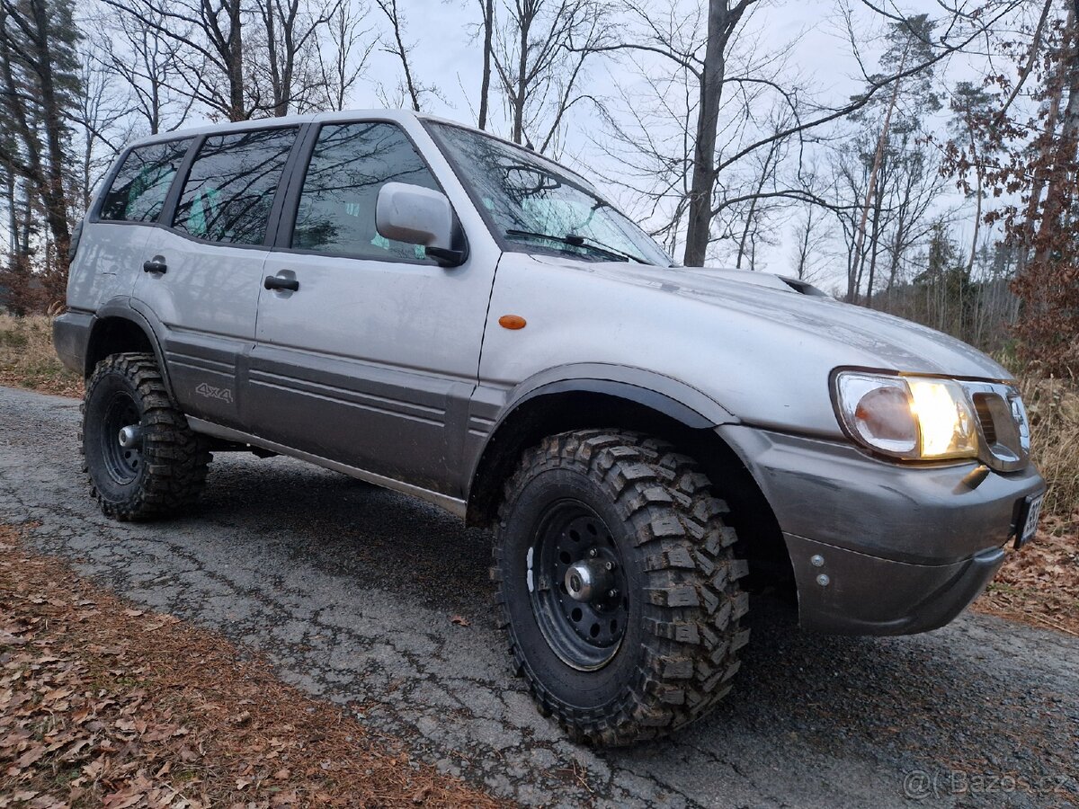Nissan Terrano 3.0 di 113kw - 10