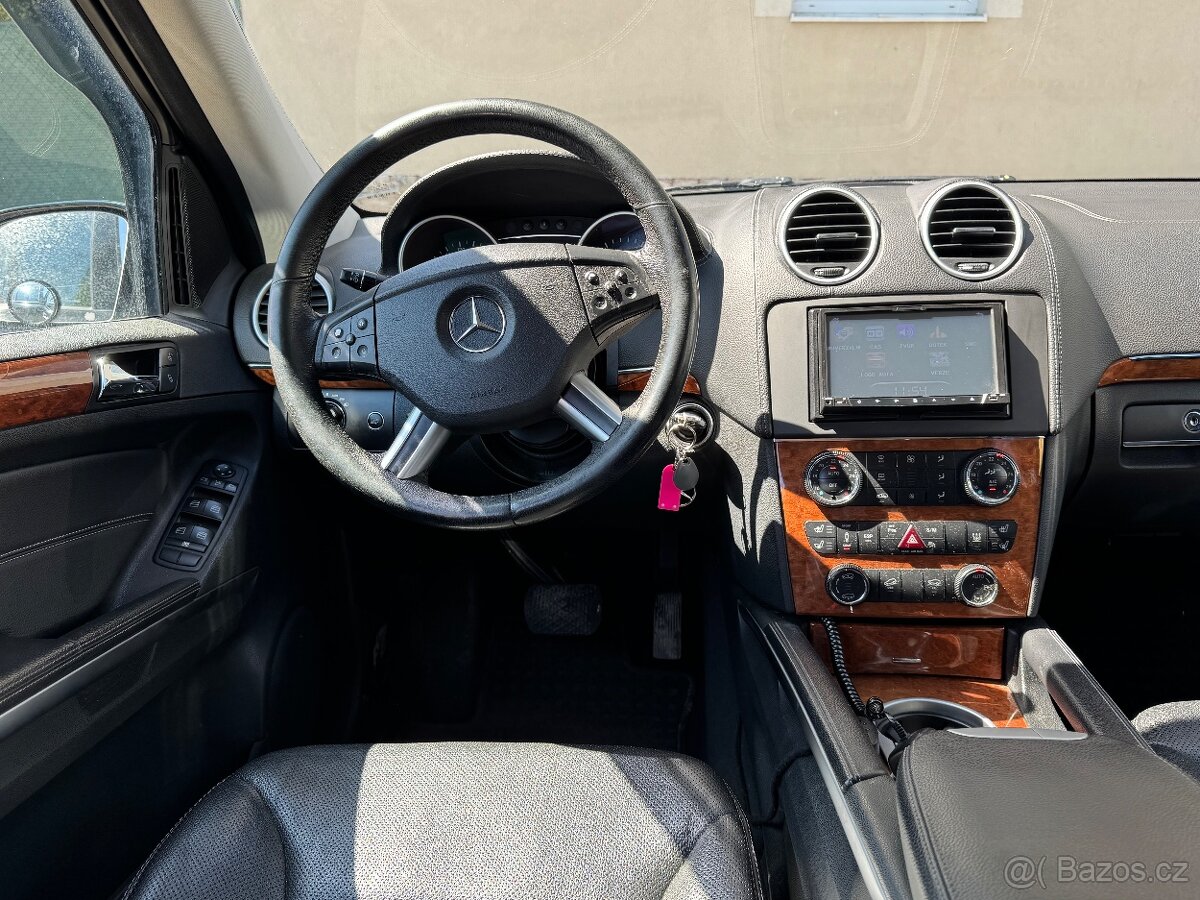 Mercedes-Benz GL, 320,VÝHŘEV,BIXENONY,WEBASTO - 10