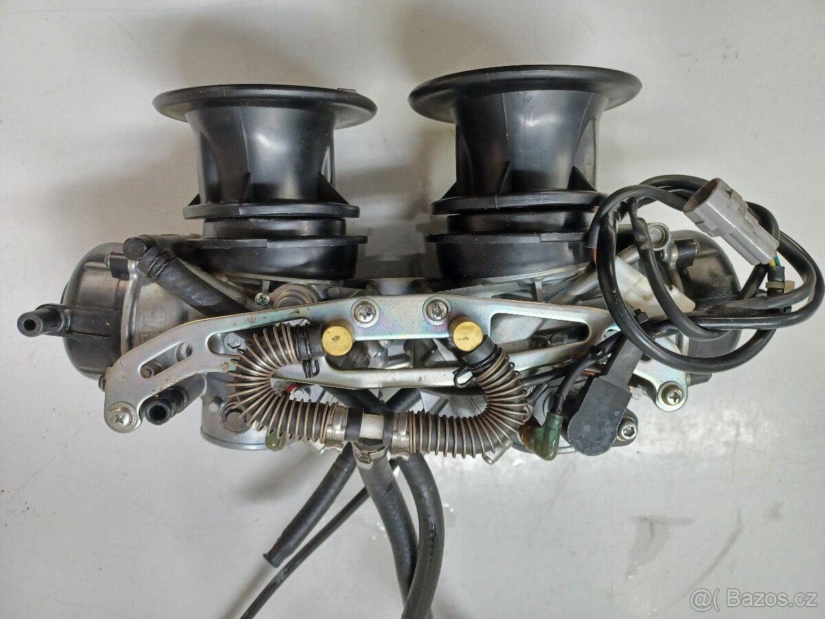 KTM LC8 950 - MOTOR NA DÍLY - 10