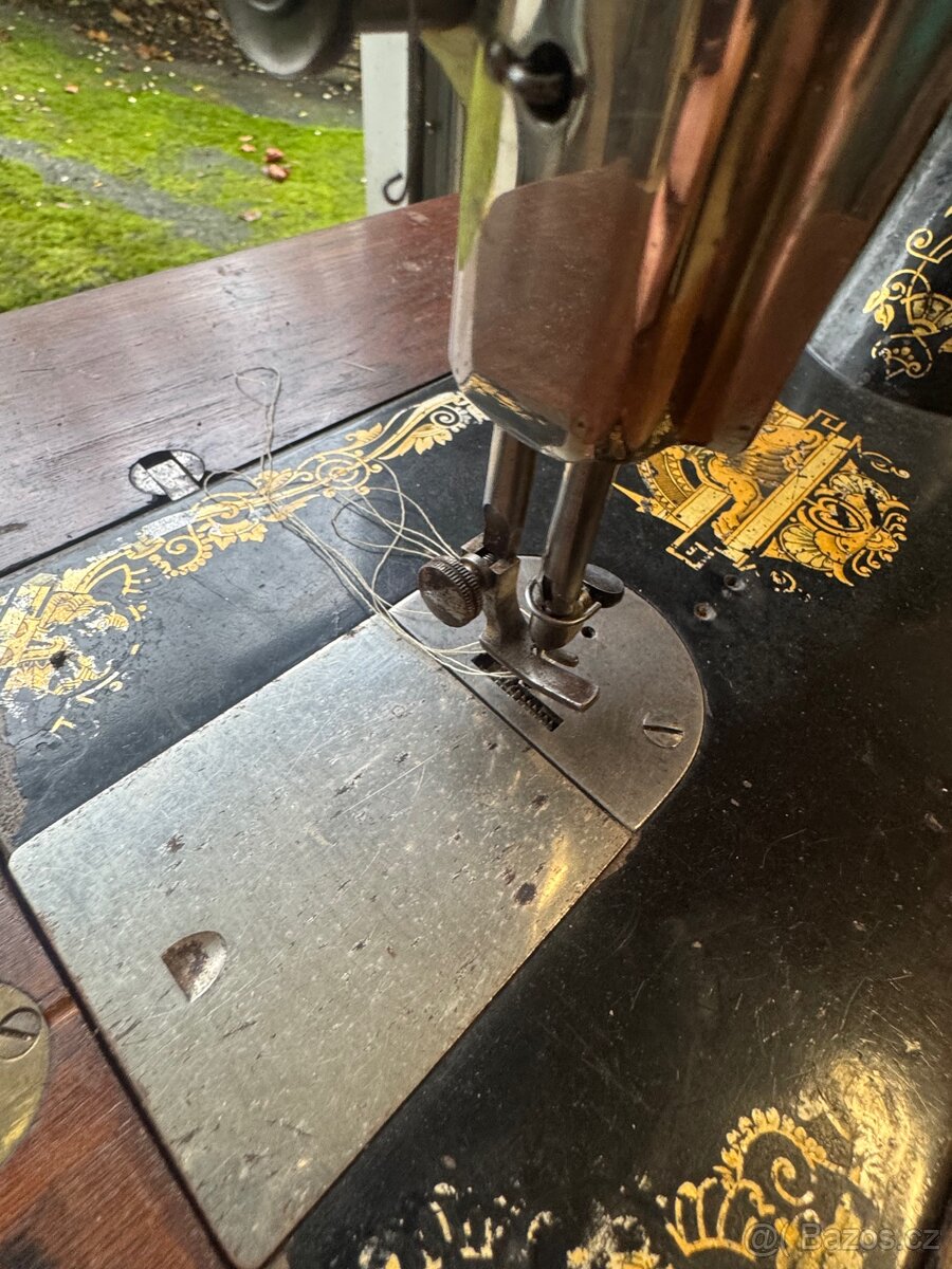 Šicí stroj Singer - 10