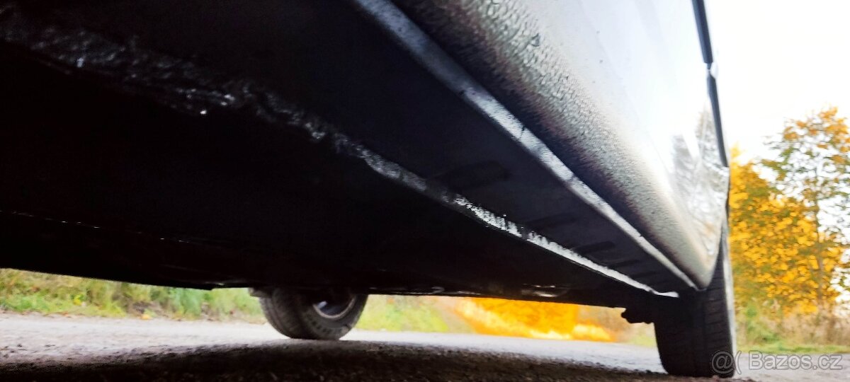 Toyota Corolla E12 Hatchback 1.6 81 kW (2006) - 10