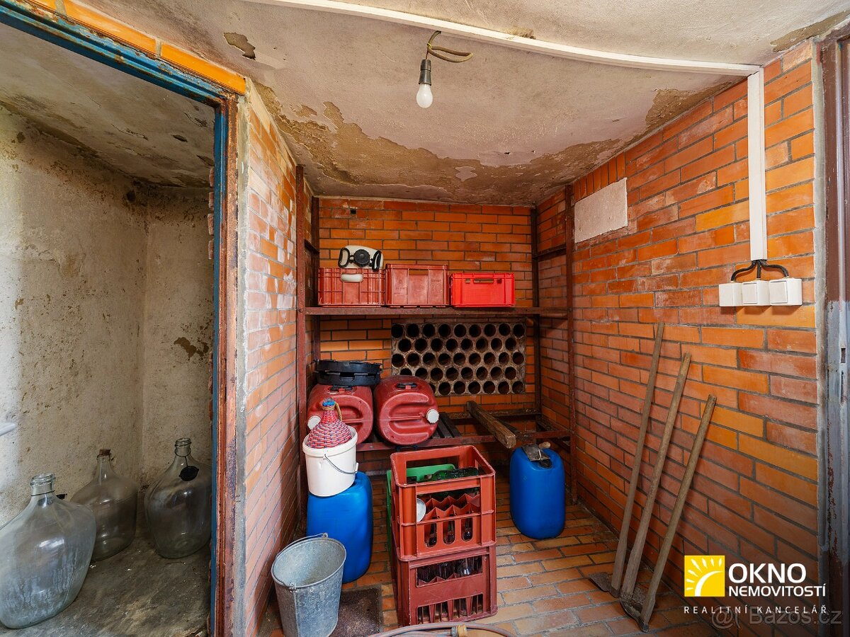 Zahrada s chatkou a výhledem do okolí - 10