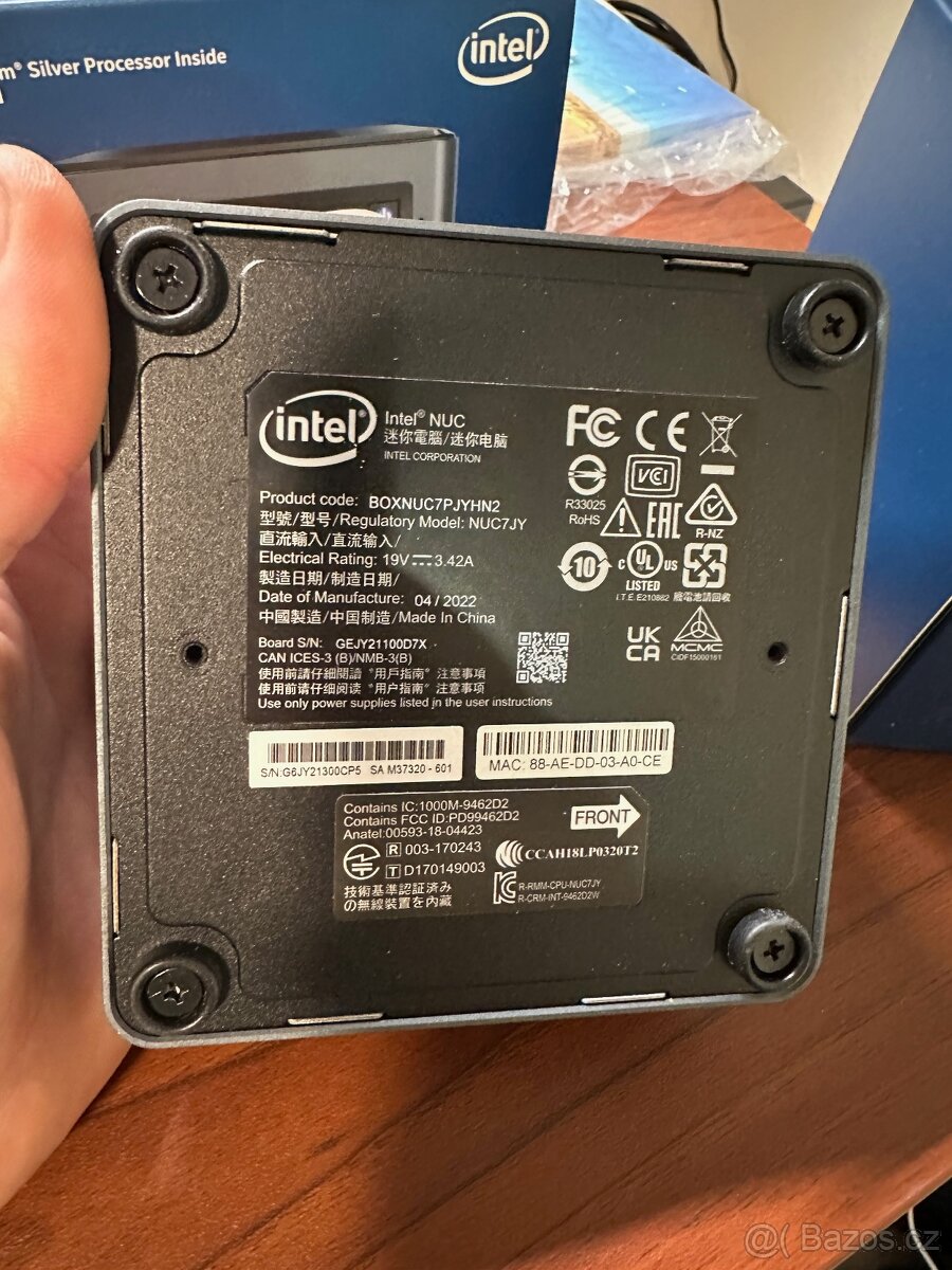 Intel NUC 7 (BOXNUC7PJYHN2 mini počítač - 10