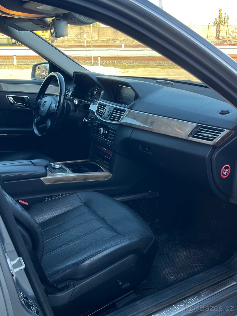 Mercedes E350 - 10