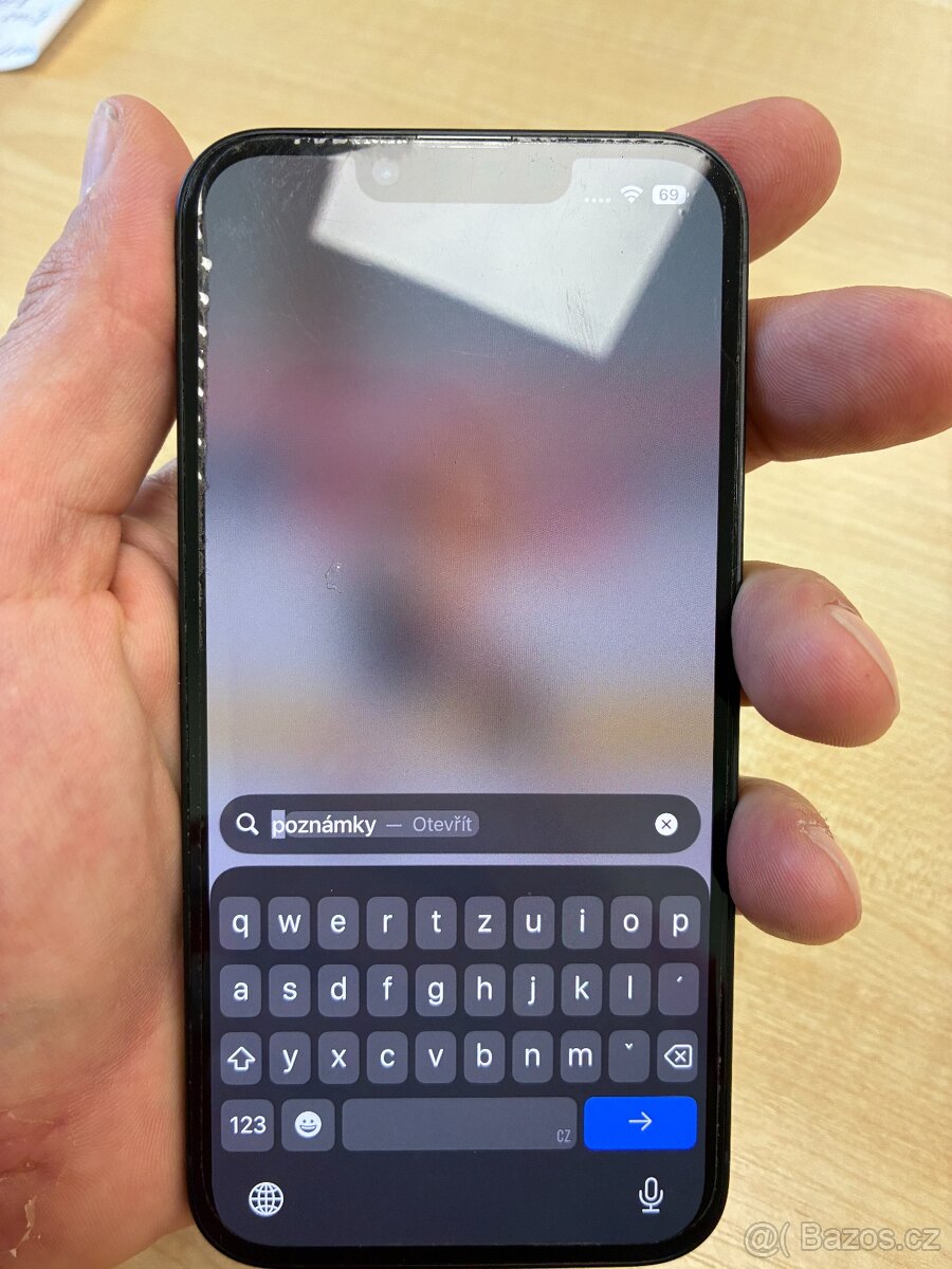 Iphone 16e 5121GB černý - 10