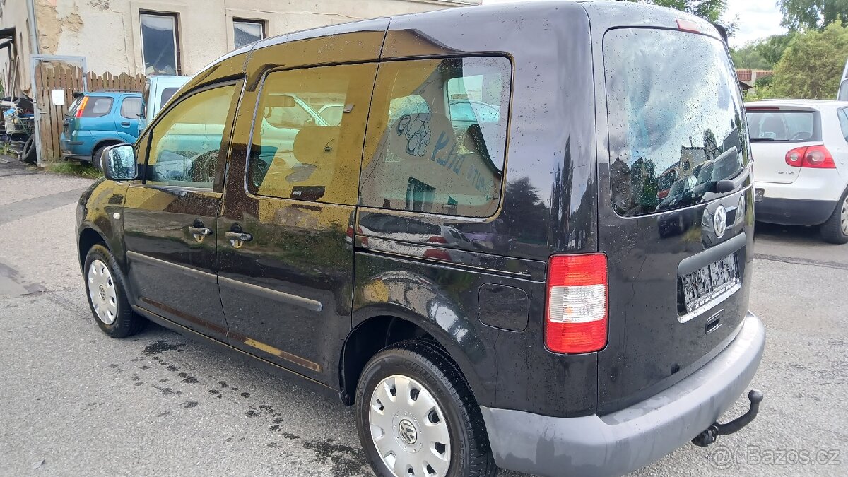 Vw Caddy Life 1.6 mpi 75kw rok 2006 - 10