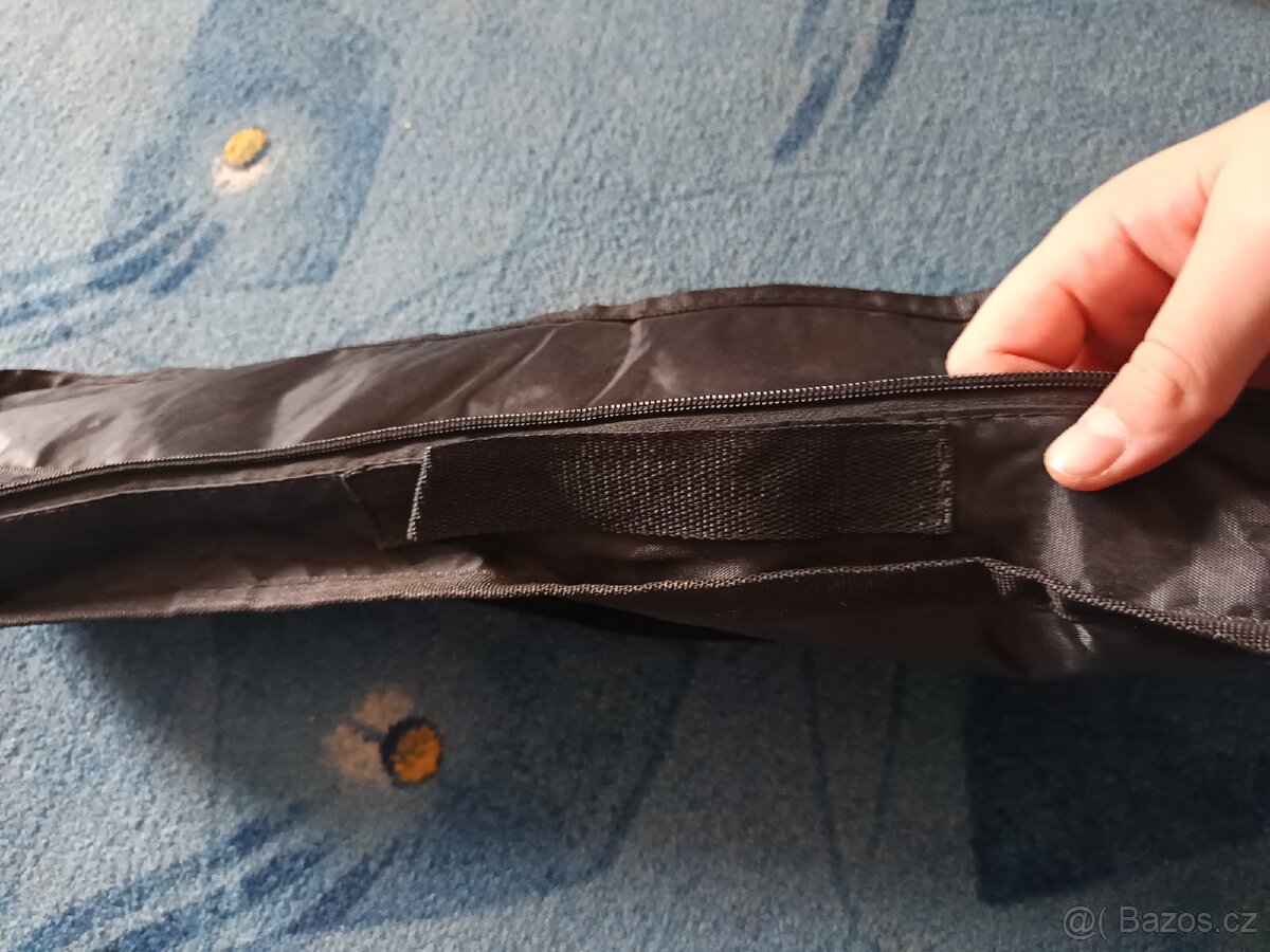 Ukulele MAX Solo + polstrovaný obal - 10