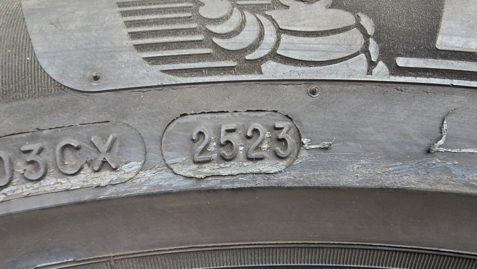 Letní pneu 255/45/20 Michelin - 10