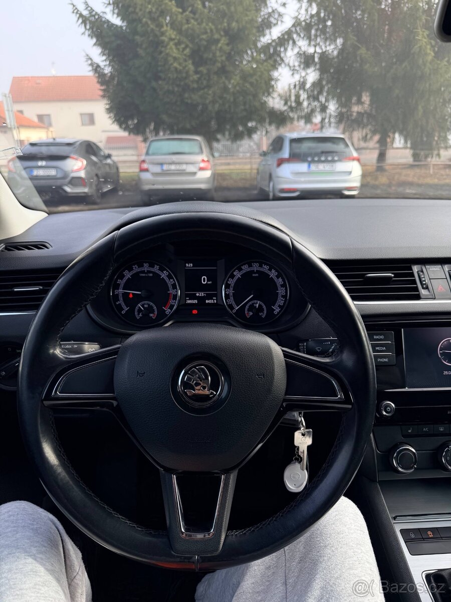 Škoda Octavia 2018 - 10