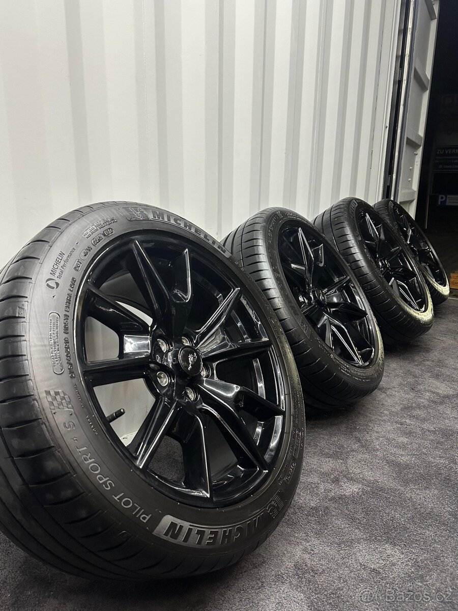 Ford Mustang alu kola original 55letá edice r19 - 10