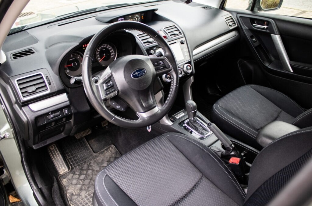Subaru Forester 2.0D, 108kW (2015) - 10